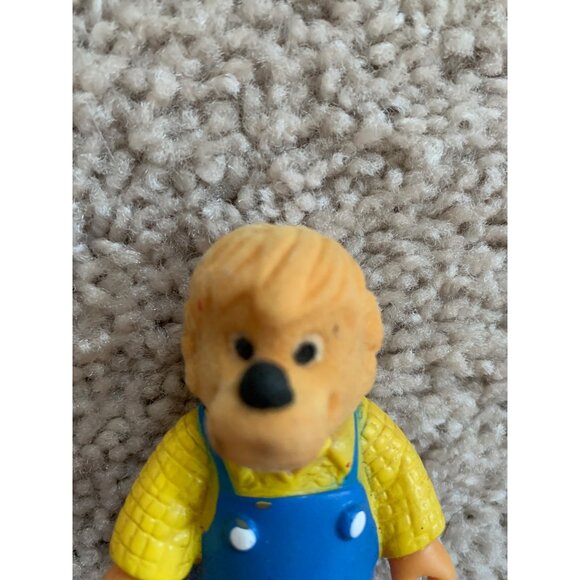 Vintage Berenstain Bears Papa Bear Figure Toy 3" Tall Blue Overalls Yellow Shirt - Picture 7 of 7